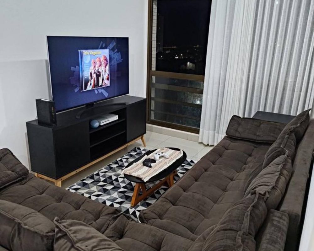 Apresentamos este aconchegante apartamento no coração do bairro Atalaia, no condomínio Concept Tower. Com 3 quartos, incluindo uma suíte, e uma série de comodidades, este é o local perfeito para chamar de lar.