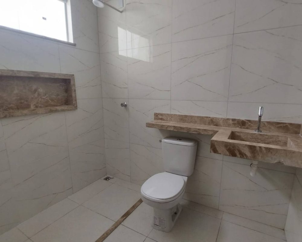 Esta adorável casa na Barra dos Coqueiros oferece a oportunidade perfeita para viver com conforto e aconchego no Norte de Sergipe. Com 3 quartos, incluindo uma suíte, e uma série de comodidades práticas, este é o lugar ideal para chamar de lar. Esta casa é o refúgio perfeito para quem valoriza a praticidade e o aconchego em um ambiente que você pode chamar de seu.