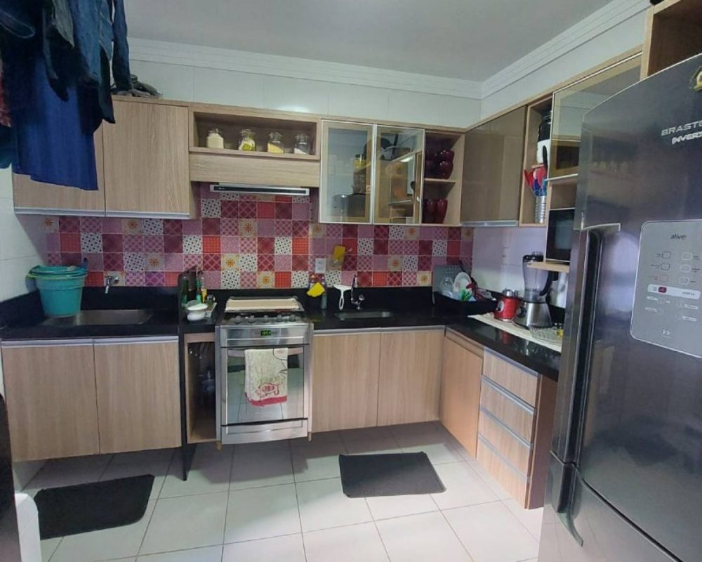 Bem-vindo ao Privillege, situado no charmoso bairro Jabotiana. Este elegante apartamento é mais do que uma moradia; é um convite para viver com conforto e estilo.