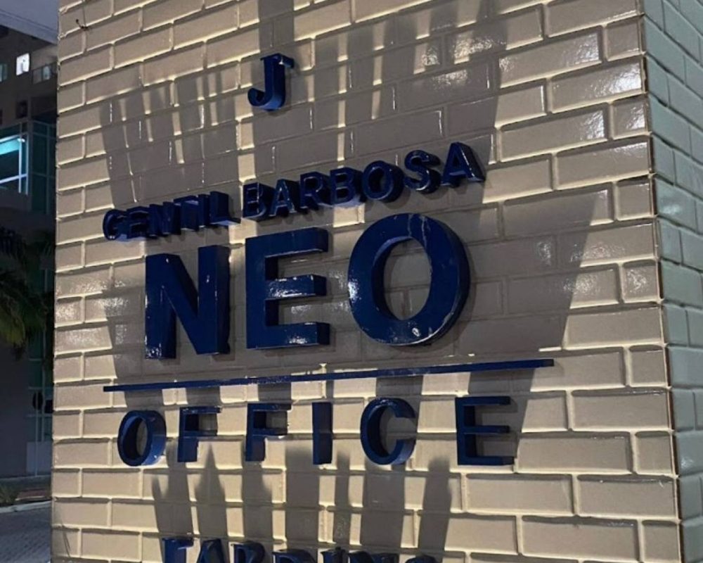 Sala Comercial no Neo Office: Seu Espaço Profissional com Estilo.